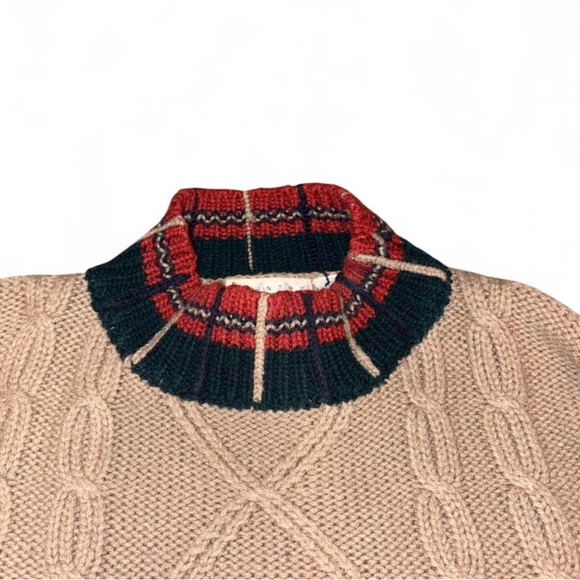 Elegant Tan Cable Knit Turtleneck Sweater - Picture 4 of 6